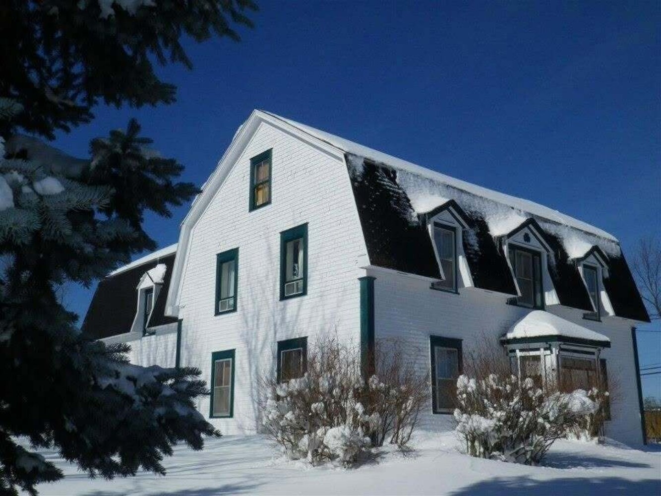 Week of cultural programming at the Doucet Hennessy House
